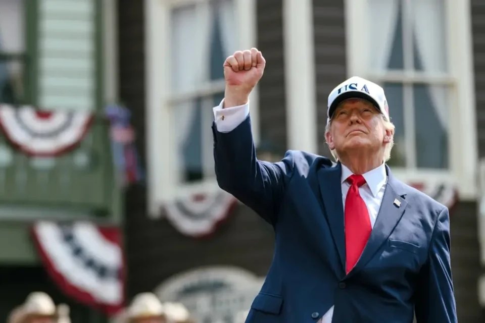 Em aniversário de 250 anos, Trump exalta EUA, critica comunismo e cita guerra do Irã