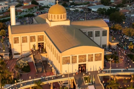 Romaria do Divino Pai Eterno 2026 entra nas últimas horas com Procissão Luminosa e Missa de Encerramento neste domingo