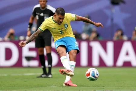 Brasil x Noruega: 1º tempo sofrido teve gol anulado e pênalti perdido (Foto: Fifa)
