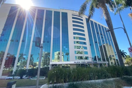 Goiás divide teto de gastos entre Executivo, Alego, TJ, MP e Tribunais de Contas