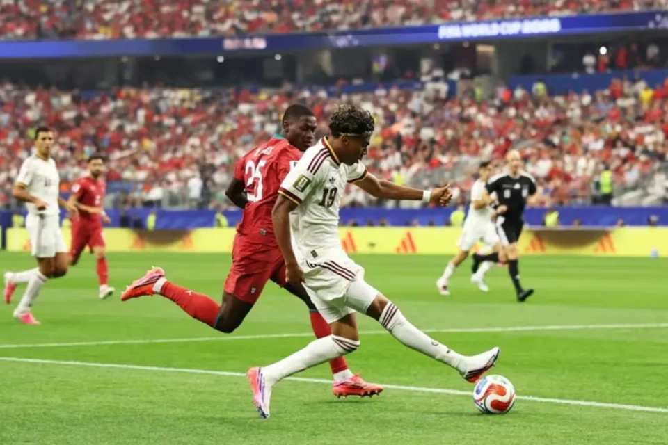 Portugal x Espanha: goleiros e travessão garantem empate no 1º tempo (Foto: Fifa)