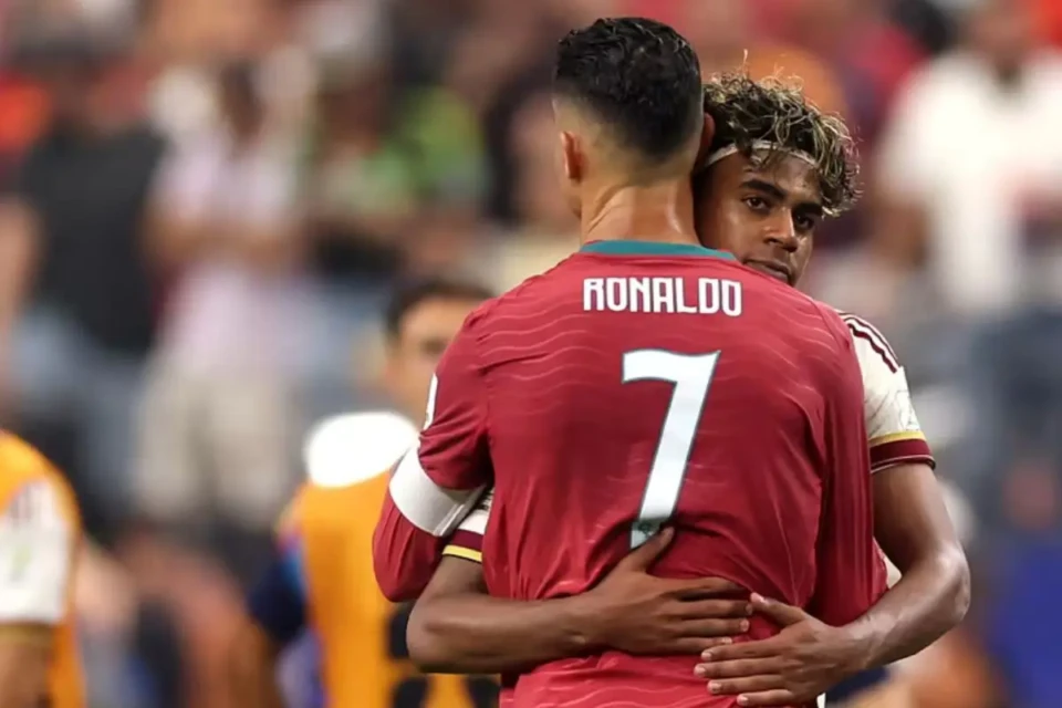 Meio campo de Portugal, o mais temido do mundo, sai da Copa sem jogar bola (Foto: Fifa)