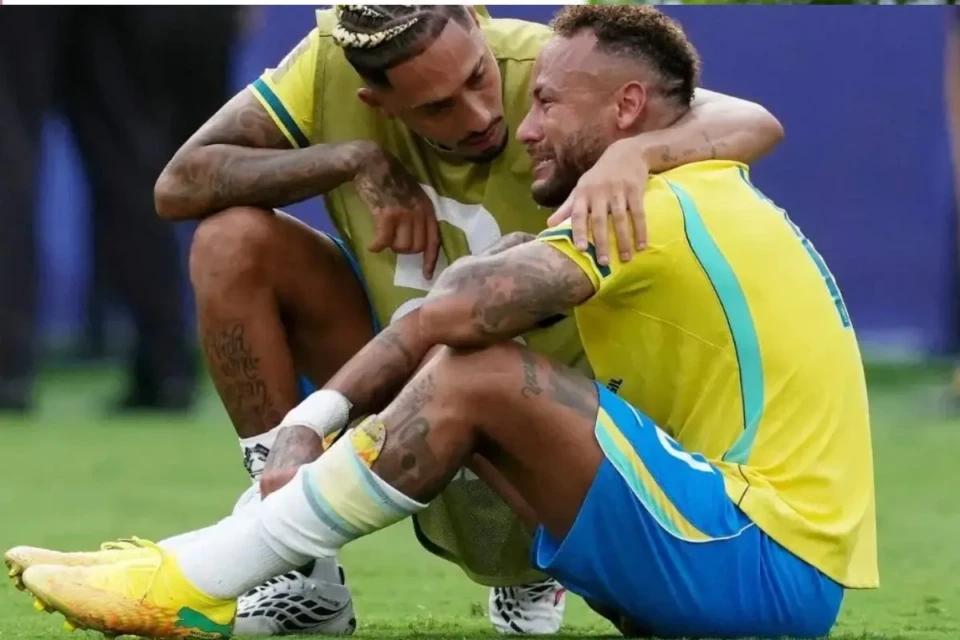 Neymar deixou oito publis gravadas como 'herói do Hexa' para depois da final (Foto: Folhapress)