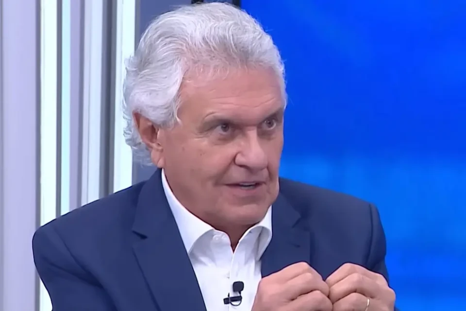 'Quem precisa de green card é produtor brasileiro', diz Caiado após Eduardo Bolsonaro conseguir o benefício