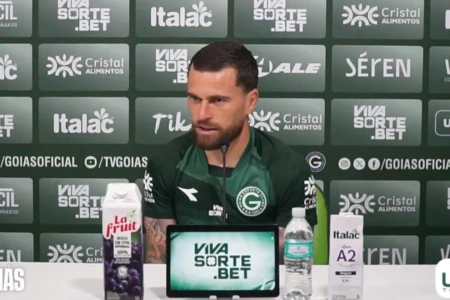 Lucas Lima revela se havia problemas entre elenco e Daniel Paulista no Goiás