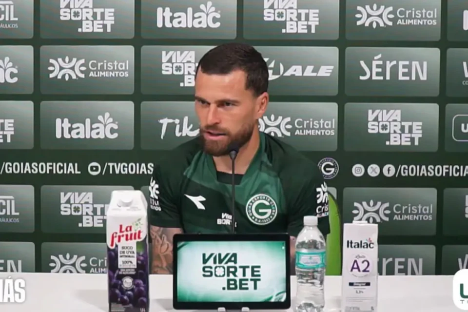 Lucas Lima revela se havia problemas entre elenco e Daniel Paulista no Goiás