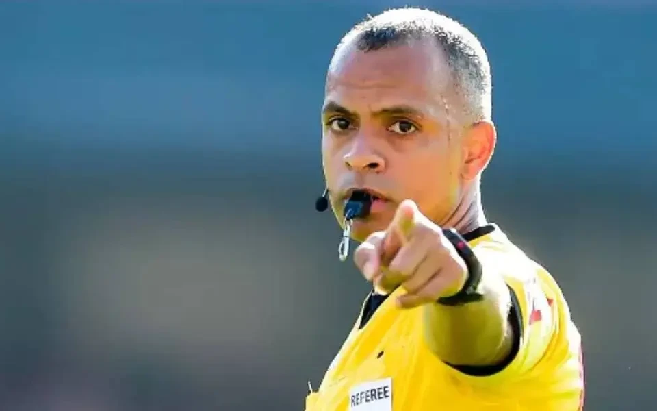 Wilton Sampaio é cotado para apitar final da Copa do Mundo
