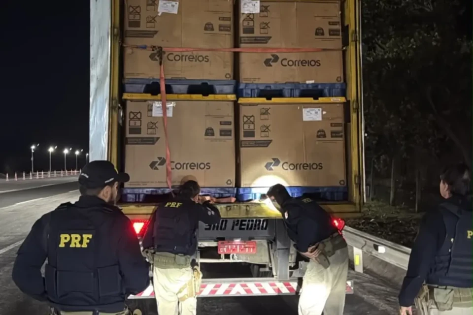 caminhao x correios 