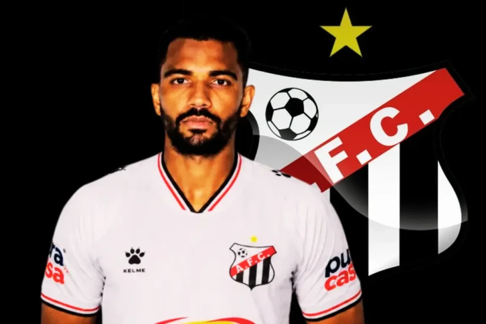 Atacante João Vitor, contratado pelo Anápolis (Foto: Divulgação)