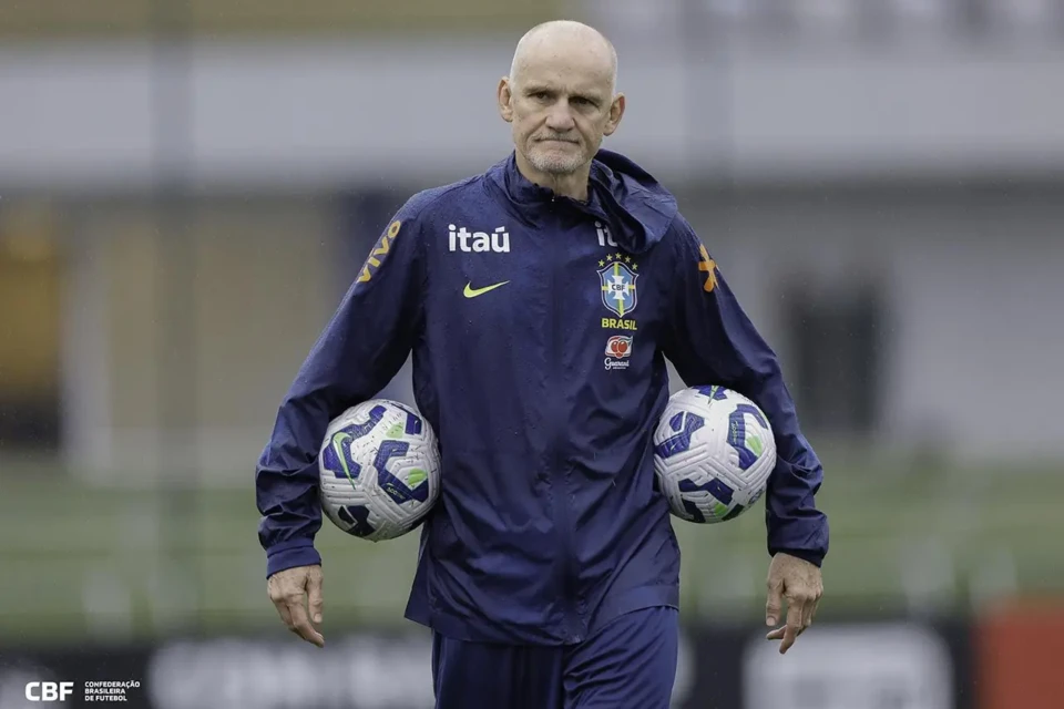 Taffarel deve ser demitido do cargo de preparador de goleiros da seleção