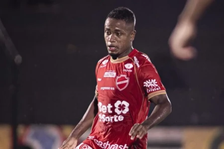 Agora: Vila Nova perde Ryan contundido em jogo contra Juventude (Foto: Instagram)
