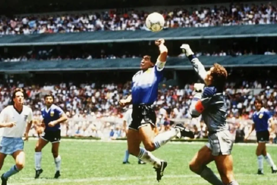 Inglaterra terá revanche contra Argentina 40 anos após gol roubado de Maradona (Foto: Reprodução)