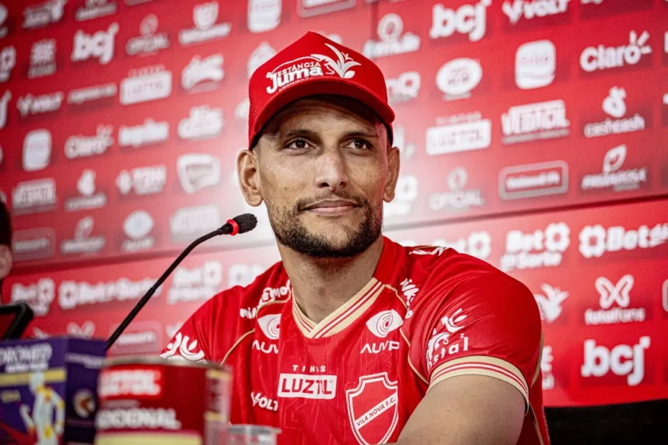 Igor Meritão em coletiva no Vila Nova