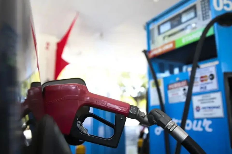 Etanol é mais vantajoso que a gasolina em Goiás e outros 10 estados, diz ANP