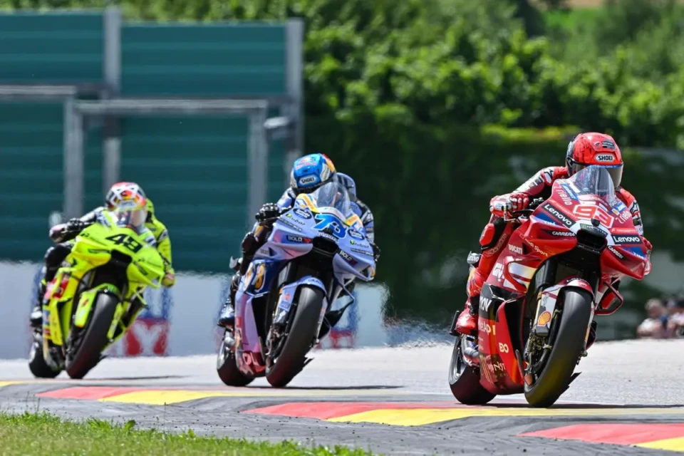 Pilotos da MotoGP durante GP da Alemanha