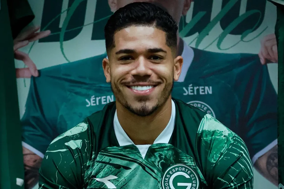 Diego Caito, lateral do Goiás
