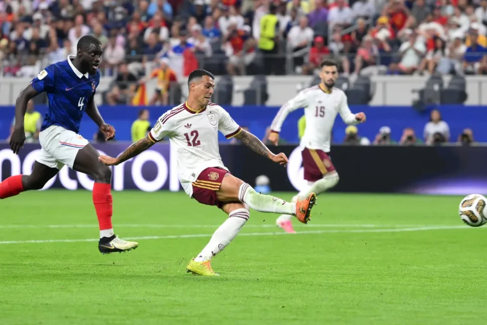 Agora: Porro faz 2 a 0 para Espanha e agrava drama da França (Foto: Fifa)
