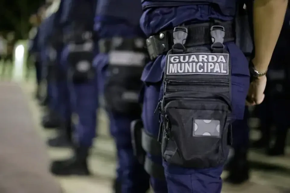 Foto colorida mostra GCMs em formação (Foto: reprodução/Conjur)