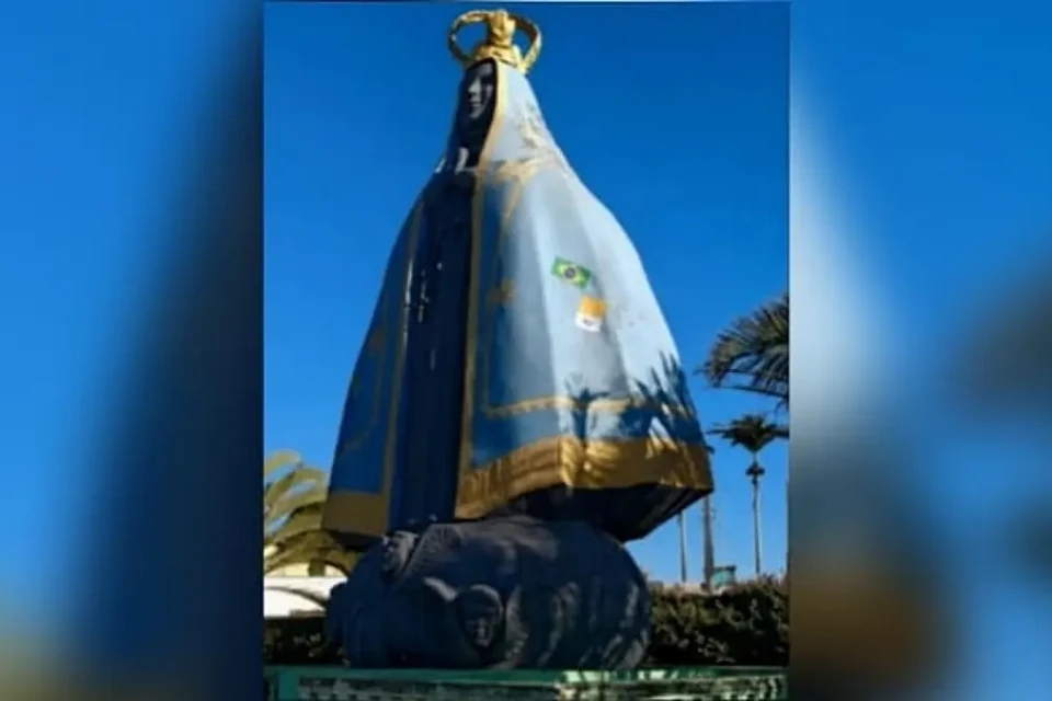 Imagem da estátua