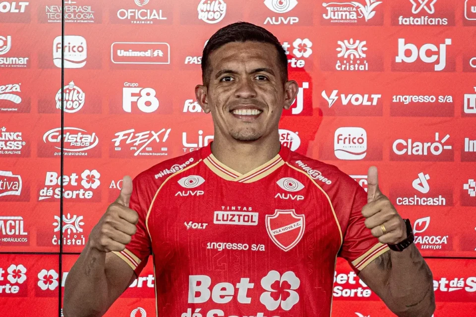 Igor Cariús em apresentação no Vila Nova