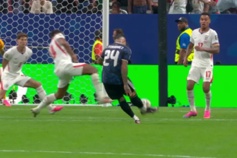 Inglaterra recua demais e toma empate da Argentina na semifinal (Foto: Reprodução)