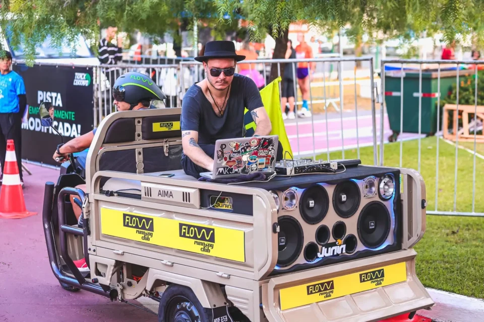 Goiânia recebe corrida com DJ em triciclo neste sábado (18); veja como participar