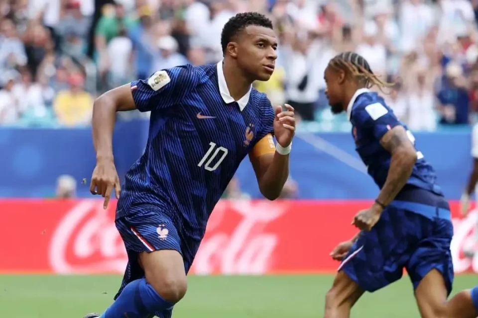 Mbappe novo artilheiro da Copa
