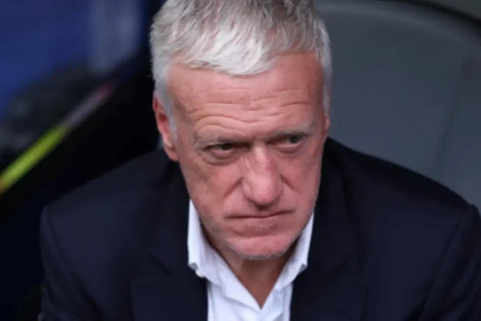 Técnico Deschamps diz que 'atmosfera sufocante' o levou a deixar cargo (Foto: Fifa)