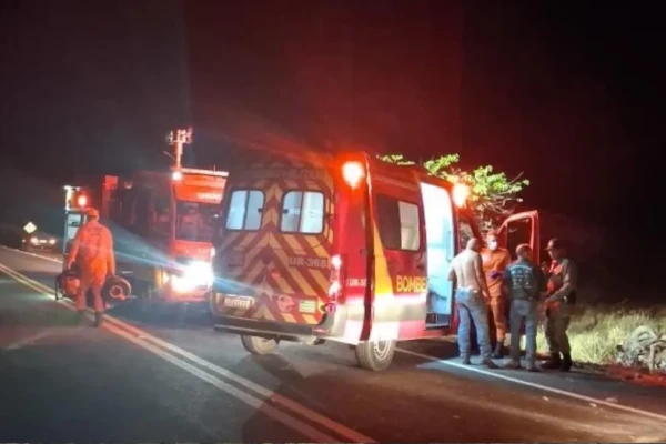 Ambulâncias do Corpo de Bombeiros - (Foto: reprodução)