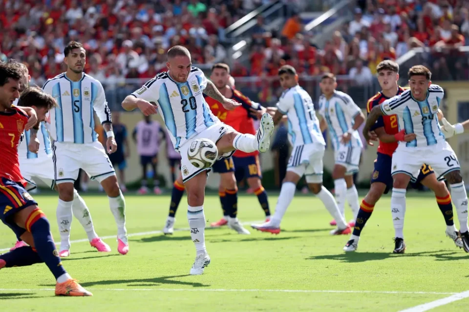 Argentina x Espanha repetem história de Brasil x Itália na última final de Copa nos EUA (Foto: Fifa)