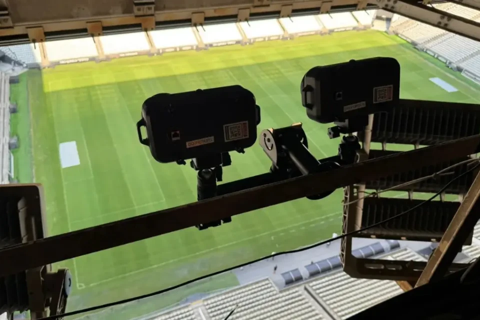 Câmeras foram instaladas na Neo Química Arena para a implementação do impedimento semiautomático (Foto: Divulgação / Corinthians)