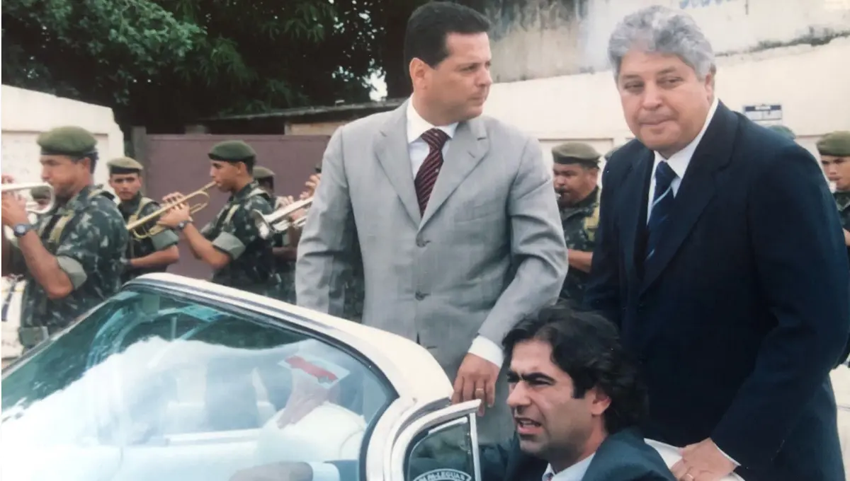 Marconi Perillo e Alcides Rodrigues em Luziânia em dezembro de 2005.