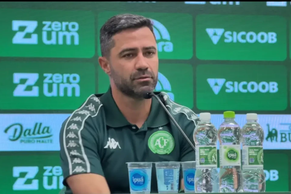 Treinador deixou o comando do Dragão em março deste ano (Foto: Reprodução)