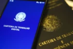 Carteira de trabalho - (Foto: Agência Brasil)