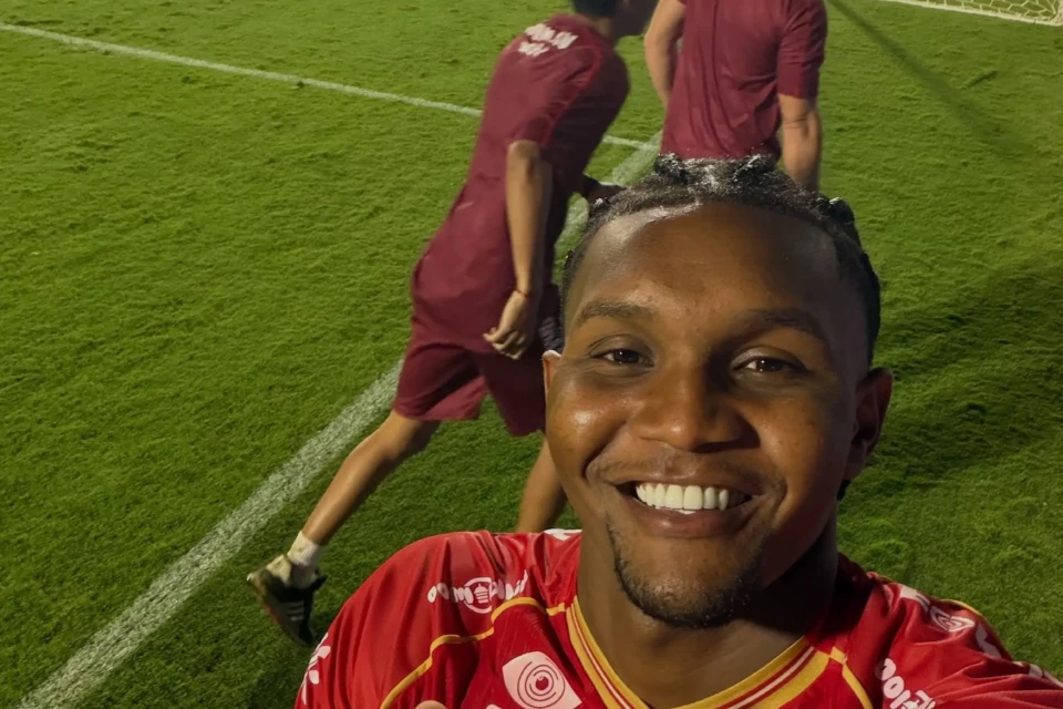 Douglas Mendes no Vila Nova