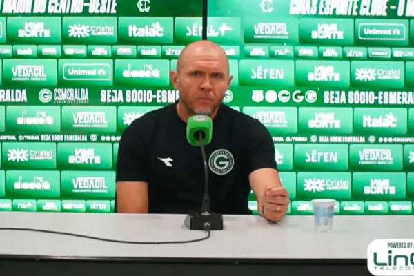 Mozart sai em defesa do Goiás após derrota para o América-MG