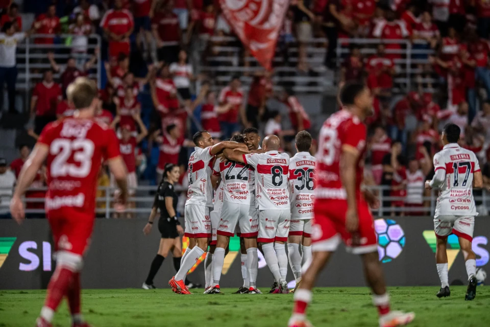 Vila Nova perde para o CRB no Rei Pelé