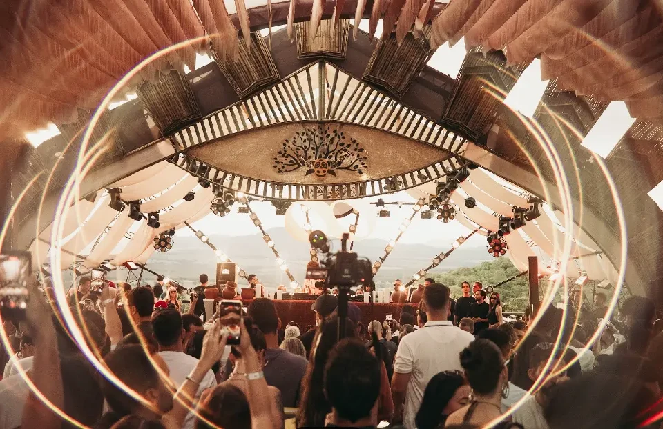 Nos dias 5 e 6 de setembro, véspera do Feriado da Independência, o ‘Piri Lounge’ realizará a 4ª edição do ‘Piri Sunset’, label que misturará house music e baile funk (8)