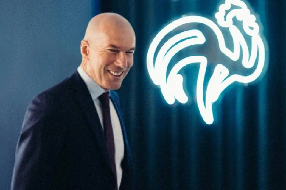 Zidane é apresentado na França