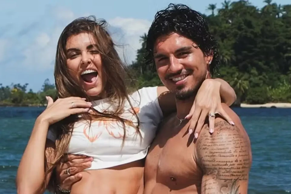 Casamento de Gabriel Medina com ex de Zé Felipe acontece 20 dias após noivado; veja detalhes Surfista e Isabella Arantes se casam no litoral