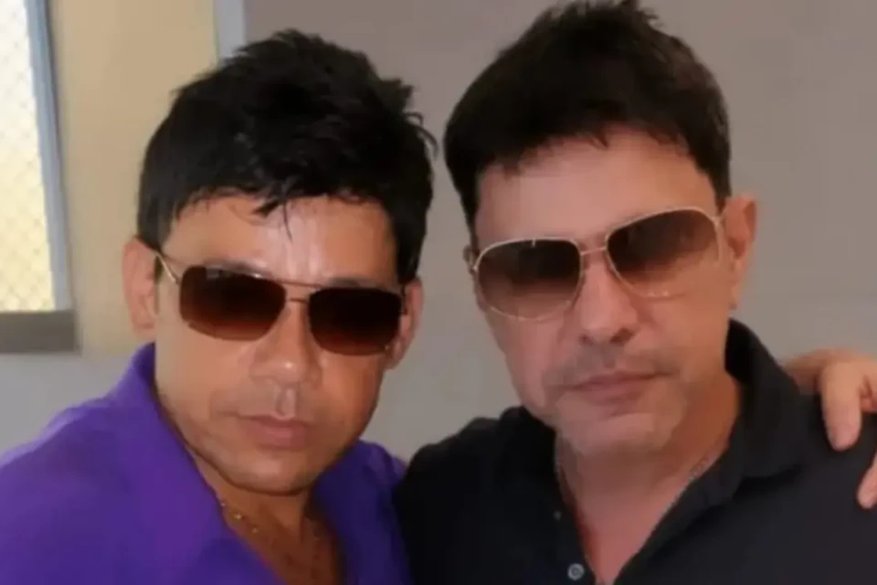 Zezé di Camargo chama sósia de ridículo e fã rebate: "Não tenho culpa de parecer, Deus que fez" Ex de Zilu detonou Zezé Mirosmeno