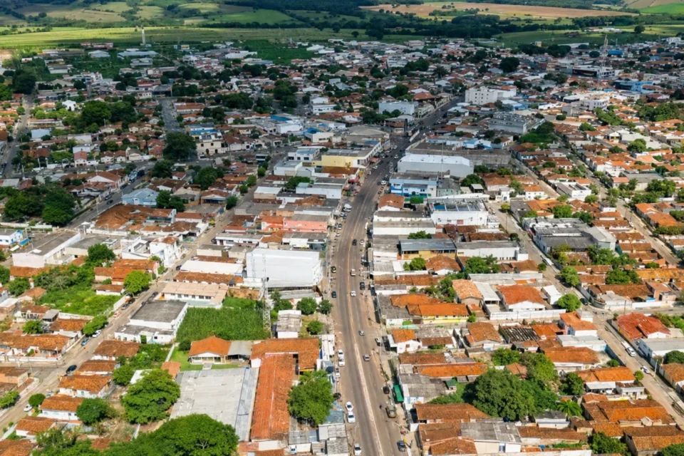 Vista aérea de Indiara, onde lei municipal transformou vigias em guardas municipais sem a realização de novo concurso público (Foto: Divulgação)