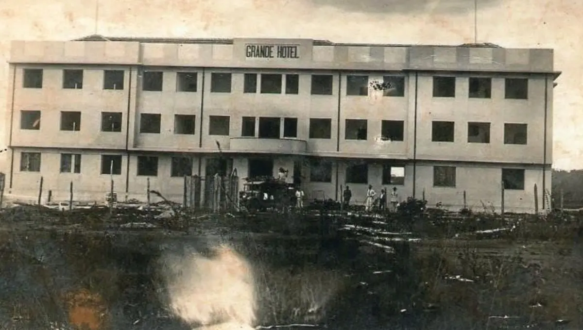 Grande Hotel durante a construção