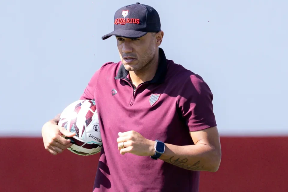 Roger Silva diz que Atlético vai melhorar com novos reforços