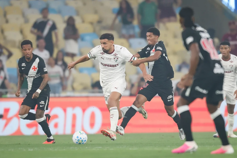 Vasco e Fluminense empatam em 0x0