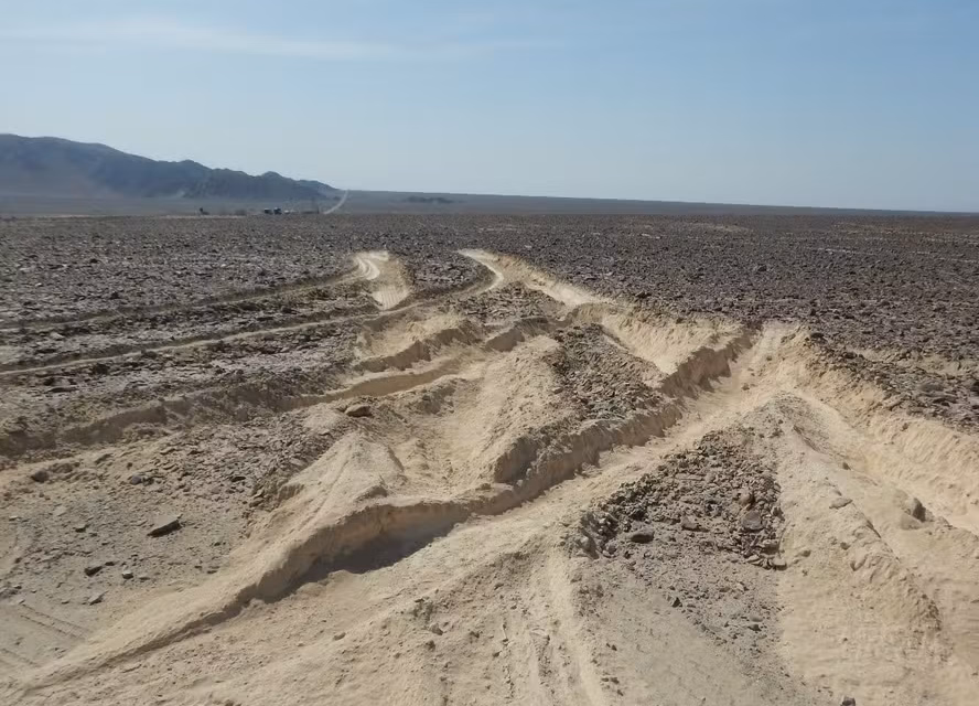 Queda de avião mata 13 pessoas que visitavam Linhas de Nazca no Peru Onze passageiros e dois tripulantes foram mortos, diz polícia