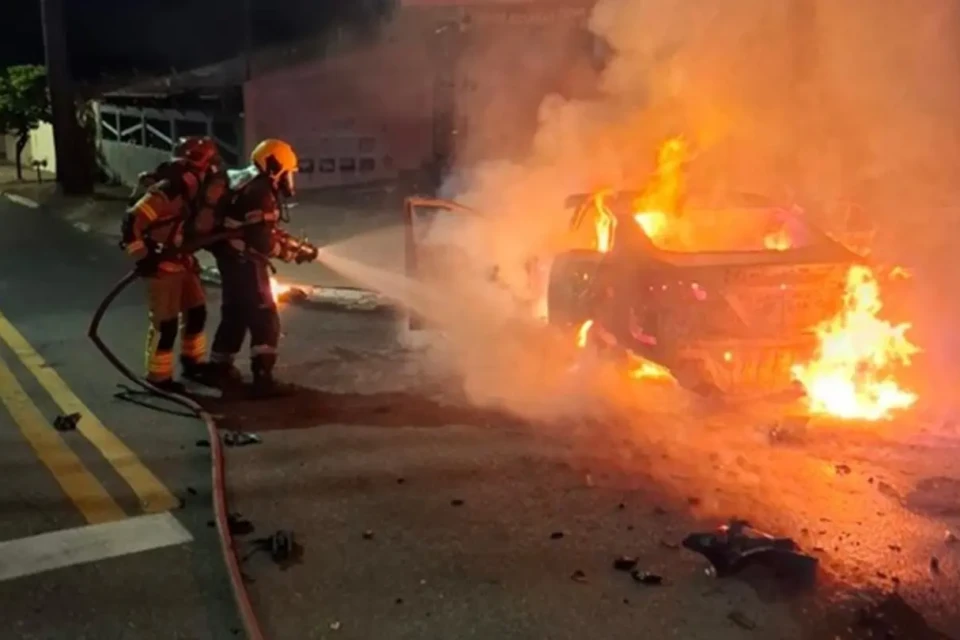 Motociclista de 21 anos morre após acidente no Jardim Balneário Meia Ponte, em Goiânia Motorista do carro não foi localizado