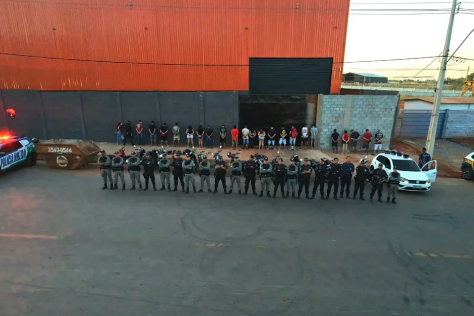 Pessoas abordadas - (Foto: reprodução/Prefeitura de Aparecida de Goiânia)