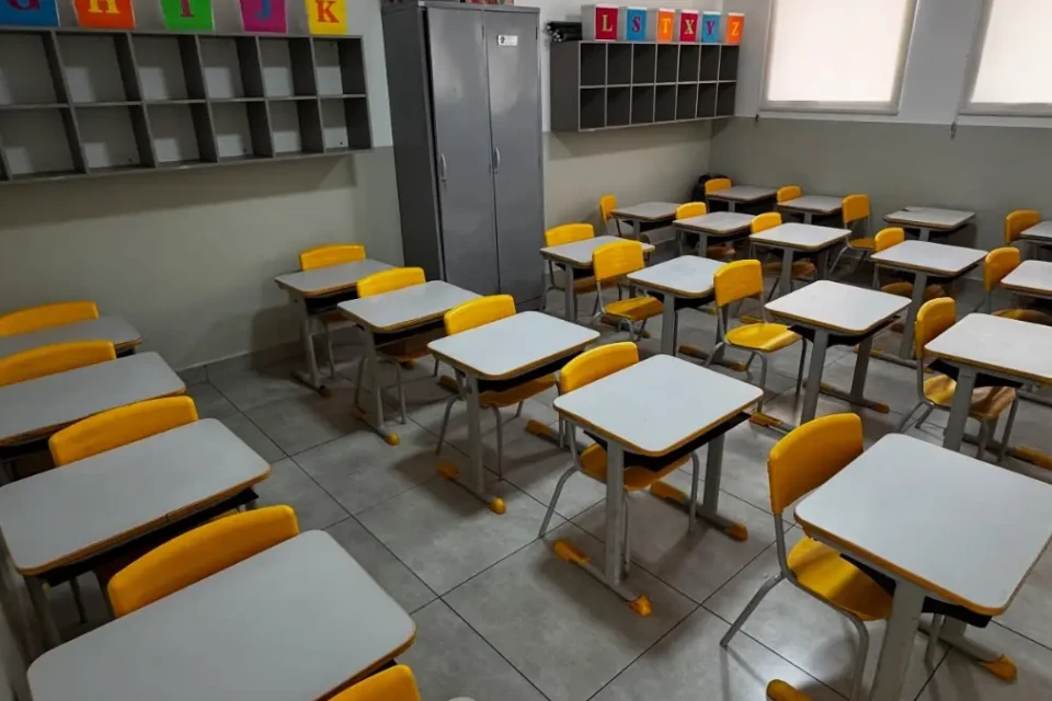 sala de aula em Buriti Alegre, município de Goiás