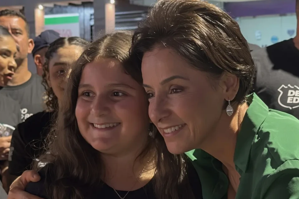 Ana Paula Rezende, filha de Iris